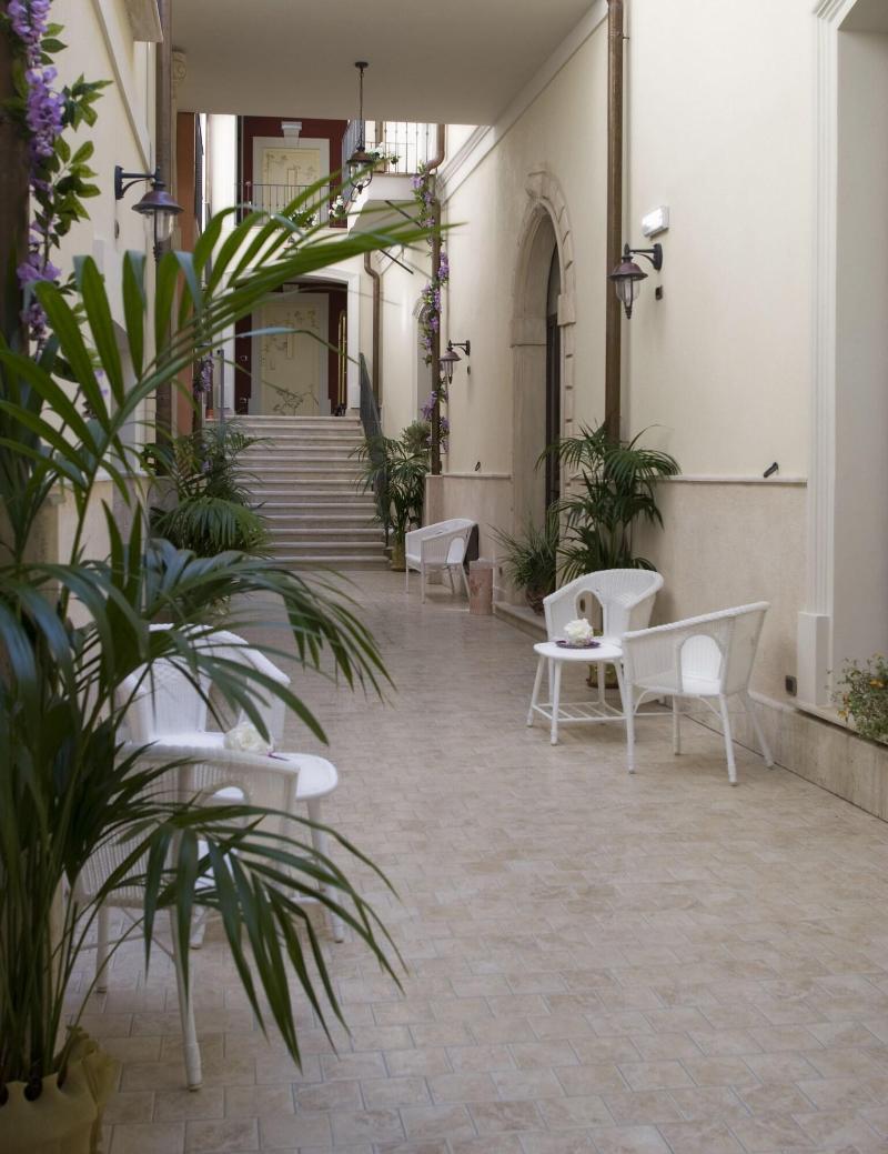 Aparthotel Palazzo Reginella Bovalino Marina Exterior foto