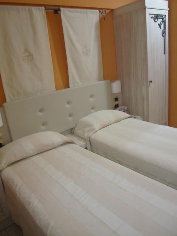 Aparthotel Palazzo Reginella Bovalino Marina Zimmer foto