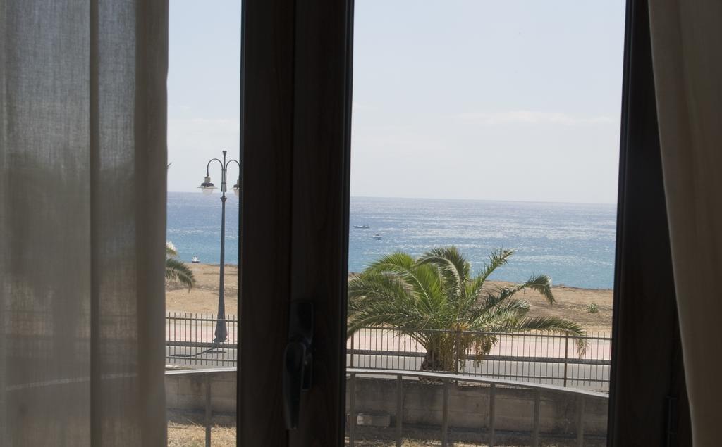 Aparthotel Palazzo Reginella Bovalino Marina Zimmer foto