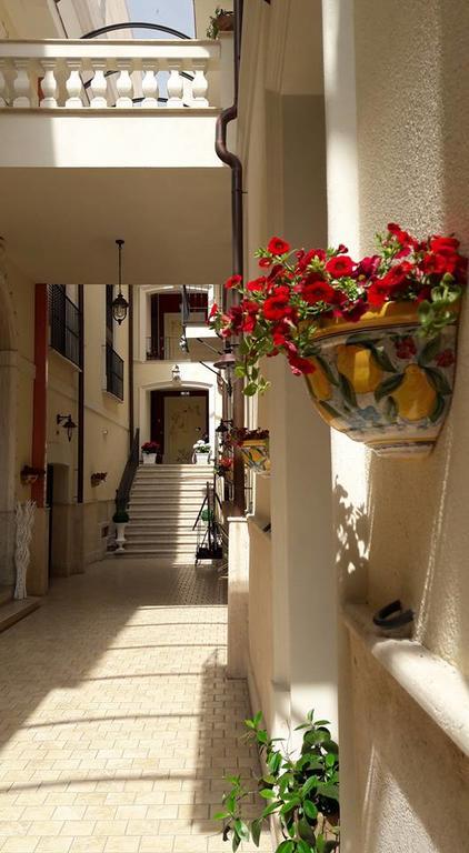 Aparthotel Palazzo Reginella Bovalino Marina Exterior foto
