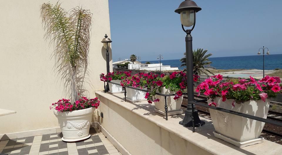 Aparthotel Palazzo Reginella Bovalino Marina Exterior foto